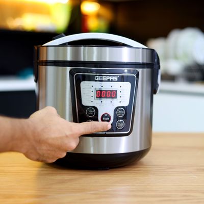 Geepas Digital Multi Cooker With 12 Multi Cooking Program Including LED Display Hard and Quality Non-Stick Inner Pot Digital control 1.8 L 700 W GMC35031 Silver/Black