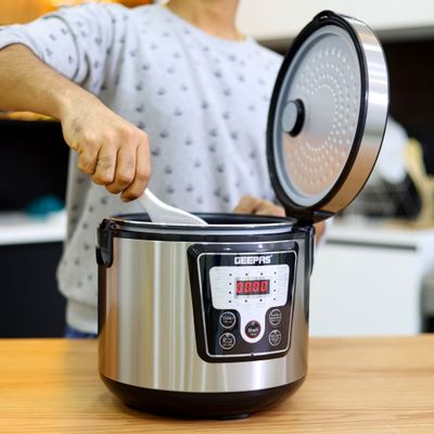 Geepas Digital Multi Cooker With 12 Multi Cooking Program Including LED Display Hard and Quality Non-Stick Inner Pot Digital control 1.8 L 700 W GMC35031 Silver/Black