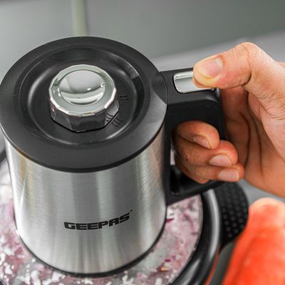 Geepas Multi Chopper, Compact Multi Chopper, 3 Speed Levels and Double Blade Assembly| Suitable for Chopping Vegetables, Fruits, Meat| Stainless Steel Blade Set for Fast and Effective Chopping 500 W GMC42026 Silver & black