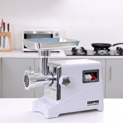 Geepas Metal Gear Meat Grinder with Reverse Function, Copper Material Motor, , 3 Cutting Plates -3MM, 5MM & 7 MM, Metal Gears 1600 W GMG1911 White