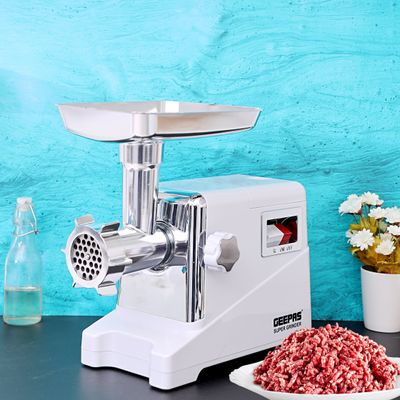 Geepas Metal Gear Meat Grinder with Reverse Function, Copper Material Motor, , 3 Cutting Plates -3MM, 5MM & 7 MM, Metal Gears 1600 W GMG1911 White