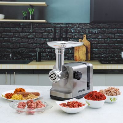 Geepas Meat Grinder Electric Aluminum Gearbox - 3 Metal Stainless Steel Cutting Plates Accessories Metal Gears Stainless Steel Blade GMG42506 Silver/Black