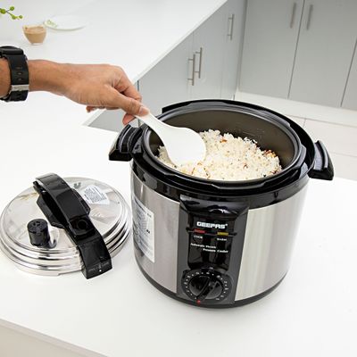 Geepas Electric Pressure Cooker | Non-Stick Coating Inner Pot | Keep Warm Function | Stainless Steel Cooker | Cool Touch Body | Timer Function 6.0 L GPC307 Silver/Black