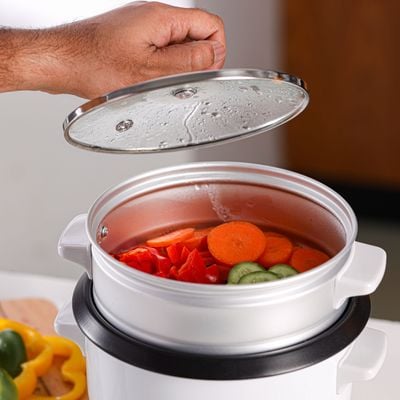 Geepas Automatic Rice Cooker 3 in 1 Functions Non-Stick Inner Pot Automatic Shut Off with Overheat Protection 0.6 L 300 W GRC4324N White