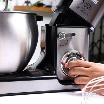 Geepas Kitchen Machine with Whisk, Beater & Dough Hook| 10L Stainless Steel Removable Bowl with Transparent Lid | Tilt Head Electric Mixer with 6 Speed & Pulse Function 10.0 L 2000.0 W GSM43041 Silver