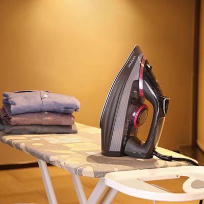 Krypton KNSI6137 2400W Non-Stick Soleplate Steam Iron, Powerful Wet & Dry Steam Iron with Self Clean Function | 2 Years Warranty