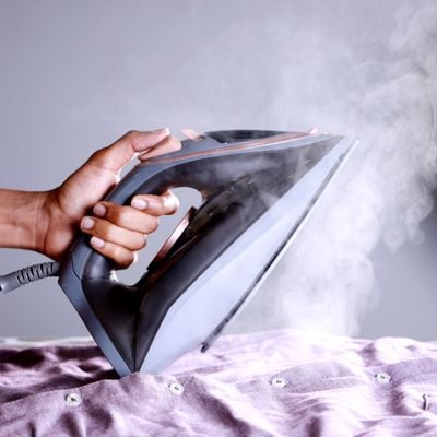 Krypton Ceramic Steam Iron | 220 ml Water Tank | KNSI6237 | 360 Swivel Cord | 2400W Steam Iron with Self Cleaning Function | Steam Iron with Adjustable Thermostat