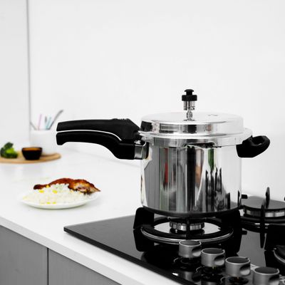 Krypton 7.5 liters Aluminum Pressure Cooker- KNPC6257/ Induction Base, Equipped with Multiple Safety Feature and Lid/ Durable Construction with Firm and Comfortable Handles/ Compatible with Gas, Hotplate, Ceramic and Halogen Cooktops/ Silver