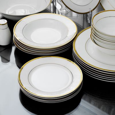 Royalford Premium Bone China Dinner Set, 28Pcs Set, RF11050 | Elegant Floral Design | Dishwasher Safe | Freezer Safe | Bone China Chip Resistant Dishes Sets Service for 6