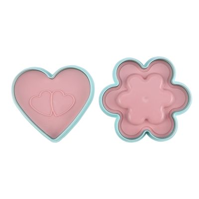 Royalford Romance Shaped Cookie Cutter- RF10974|Flower Shape | Cookie Cutter and Fondant Cutter| Plastic Cookie Cutter| Cookie Cutter with Handle| Heart Shaped Cookie Cutter in Love Theme| Set of 2