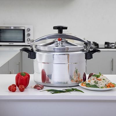 Lightweight & Durable 15 L Aluminium Pressure Cooker RF356PC15 Royalford 