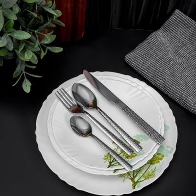 Royalford Stainless Steel Cutlery Set- RF11984| 16 Piece Cutlery Set, Includes 4 Teaspoons, 4 Dinner spoons, 4 Dinner Forks, 4 Dinner Knives| Stylish and Light-Weight, 100% Food-Grade| Stylish Hammered Finish, Suitable for Dining Table, Home and Restaurant| Kitchen Accessories| Silver