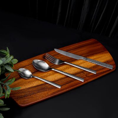 Royalford Stainless Steel Cutlery Set- RF11984| 16 Piece Cutlery Set, Includes 4 Teaspoons, 4 Dinner spoons, 4 Dinner Forks, 4 Dinner Knives| Stylish and Light-Weight, 100% Food-Grade| Stylish Hammered Finish, Suitable for Dining Table, Home and Restaurant| Kitchen Accessories| Silver