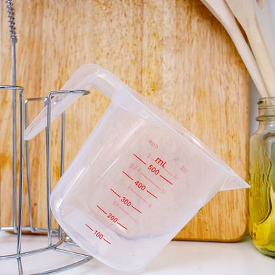 Royalford RF5469 500 ML Measuring Jug - BPA Free Measuring Cup - Measure Liquid, Oil and Baking Items for Kitchen & Restaurant Purpose - Microwave, Freezer & Dishwasher Safe - Cook with Accuracy