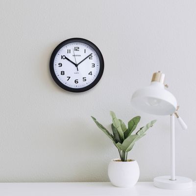 Krypton Wall Clock - Large Round Wall Clock, Modern Design| KNWC6119| Easy to Read | Round Decorative Wall Clock for Living Room, Bedroom