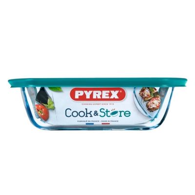 Pyrex Cook&Store 1.2L Rectangular Roaster with Lid for Versatile Cooking and Storing