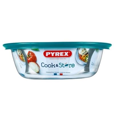 Pyrex Cook&Store 1.1L Round Roaster with Lid for Versatile Cooking and Storing