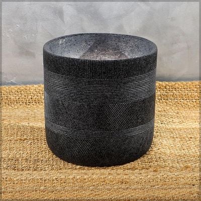 Yatai Planter Pot, Unique Cylindrical Shape Black Planter Pot with Drainage Hole, Sleek & Modern Design Flower Pot, Lightweight & Weather-Resistant Garden Pot, Vase Decor for Home & Office (Large)