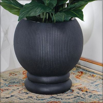 Yatai Set of 2 Plant Pot, Elegant Black Round Planter Pot with Drainage Hole, Lightweight & Weather-Resistant Garden Pot, Ribbed Textured Flower Pot for Plants & Trees, Vase Decor for Home Office