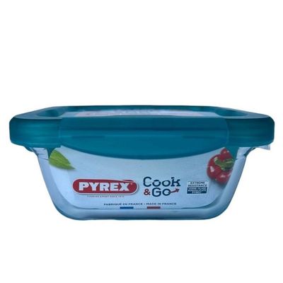 Pyrex Cook&Go 800ml Square Storage Dish with Green Lid - Airtight, Versatile Freezer-to-Oven Solution