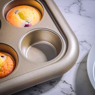 Royalford RF8792 Premium Non-Stick Muffin Tray, 0.5mm Thick, 6 cups, Cupcake Tray/Baking Pan - Carbon Steel Build, Non-Stick Mince Pie/Cupcake Tin - Ideal for Cupcakes Muffin Pie Yorkshire Pudding Baking