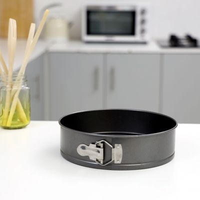 Royalford 24 CM Springform Pan with Stainless Steel Lock- RF7036| Perfect for Baking Cakes, Cheesecakes, Tarts, For Oven Use Only| Non-Stick Coating for Easy Food Release and Cleaning| Black