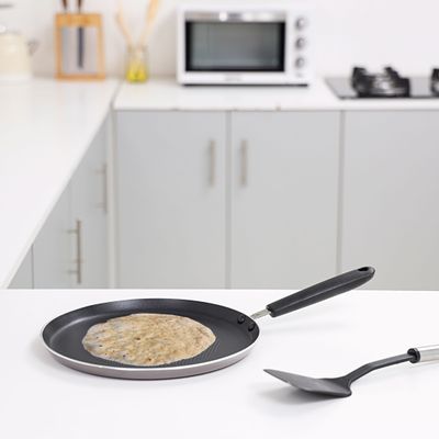 Royalford 28cm Non-Stick Pancake Maker | Aluminium Crepe Pan, Induction base with Super Heat Distribution & Retention | Durable Design, Strong Handle, 3MM Thickness & Dishwasher Safe 