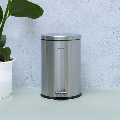 Royalford Stainless Steel Pedal Bin, 20L | Fingerprint Proof | RF5128 | Rust Resistant, Odor Free & Hygienic - Stainless Steel Handle, Strong Plastic Bucket Inner, Soft Close Lid and Plastic Base