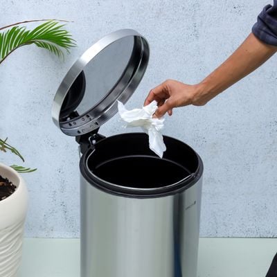 Royalford Stainless Steel Pedal Bin, 20L | Fingerprint Proof | RF5128 | Rust Resistant, Odor Free & Hygienic - Stainless Steel Handle, Strong Plastic Bucket Inner, Soft Close Lid and Plastic Base