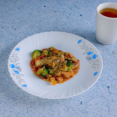 Royalford RF5679 9.5" Opal Ware Dinner Plate - Meal Plates Pasta Rice Plate | Plate with Classic Design | Ideal for Rice, Desserts, Soup & More