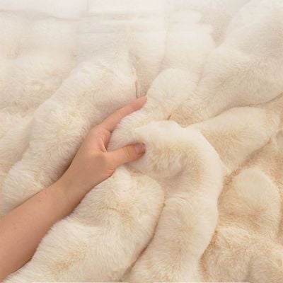 Round Rabbit Fur Floor Mat – Soft Plush Rug for Living Room & Bedroom, (Size - 90CM)