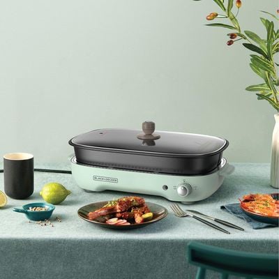 Black + Decker Grill , 3-In-1, Multifunction Grill, 1400W, 4L Family-Sized Capacity, Dual Pattern Grill Plate, 3 Interchangeable Non-Stick Pans For Hotpot, Grilling, Baking & Frying, Green, Gmf1400-B5