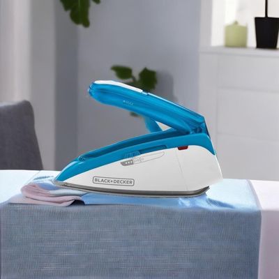 Black + Decker Dry Irons , Dry Irons, 1085W, Dual Voltage Travel Steam Iron, Blue, Ti250-B5