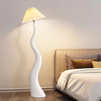 Twisted Pleated Floor Lamp, Curved Floor Standing Lamp with Pleated Lampshade LED Tricolored Bulb Plug, Side Standing Floor Light for Living room, Bedroom, Home, Office Decor.