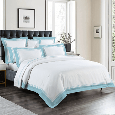 Flat Sheet (230 x 240 Cm) 1 Fitted Sheet (160 x 200 Cm) Pillow Cover (50 x 80 Cm) 250 Tc Aqua Satin Waves 100% Cotton - Set of 4