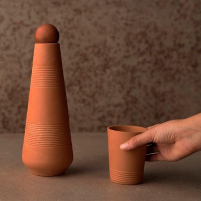 Terracotta Water Bottle With Sphere Stopper Terracotta Water Bottle With Sphere Stopper