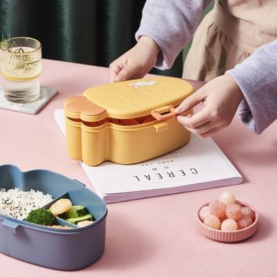 Twisoo Cute Rabbit Lunch Box for Kids - 900ml BPA-Free Food Grade PP, 3 Compartment Leakproof Lunchbox with Spoon & Fork, Clip Lock Spillproof Design, Ideal for School (Yellow)