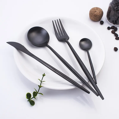 16-Piece Flatware Cutlery Set For 4 People. - Black