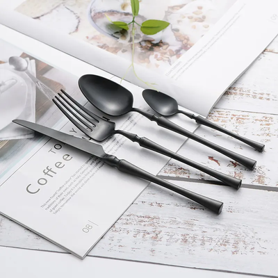 16-Piece Flatware Cutlery Set For 4 People. - Black