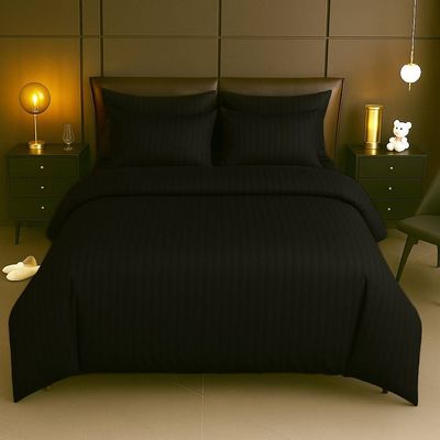 4-Piece Duvet Cover Set –Single Size, Includes 1 Duvet Cover(150x200cm), 1 Fitted Sheet(120x200+20cm) 2 Pillowcases(53x75cm)