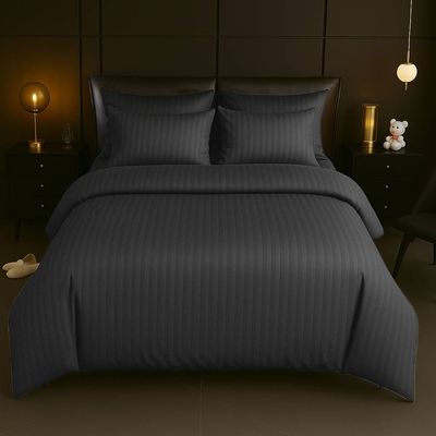 6-Piece Duvet Cover Set –Super King Size, Includes 1 Duvet Cover(240x260cm), 1 Fitted Sheet(200x200+30cm) 4 Pillowcases(53x75cm)