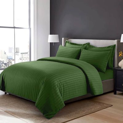 6-Piece Duvet Cover Set –Super King Size, Includes 1 Duvet Cover(240x260cm), 1 Fitted Sheet(200x200+30cm) 4 Pillowcases(53x75cm)