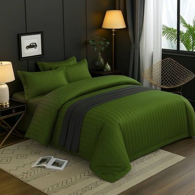 6-Piece Duvet Cover Set –Super King Size, Includes 1 Duvet Cover(240x260cm), 1 Fitted Sheet(200x200+30cm) 4 Pillowcases(53x75cm)