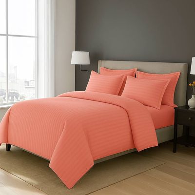6-Piece Duvet Cover Set –Super King Size, Includes 1 Duvet Cover(240x260cm), 1 Fitted Sheet(200x200+30cm) 4 Pillowcases(53x75cm)