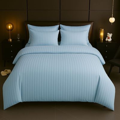 6-Piece Duvet Cover Set –Super King Size, Includes 1 Duvet Cover(240x260cm), 1 Fitted Sheet(200x200+30cm) 4 Pillowcases(53x75cm)