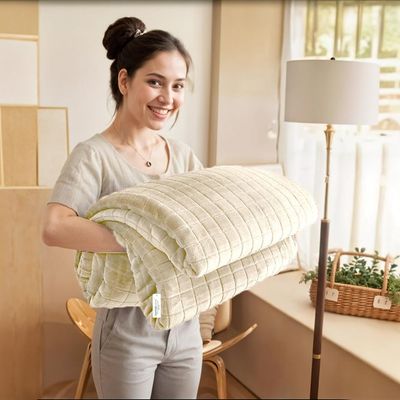 Elegant Square Design Blanket Single Size 150x220cm Cream