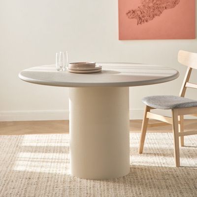 Elegant Willow 4-Seater Dining Table – Modern Round Dining Table for Stylish Homes