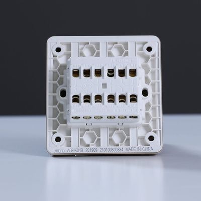 ميلانو 10A 4 Gang 2 Way Switch Gd Ps