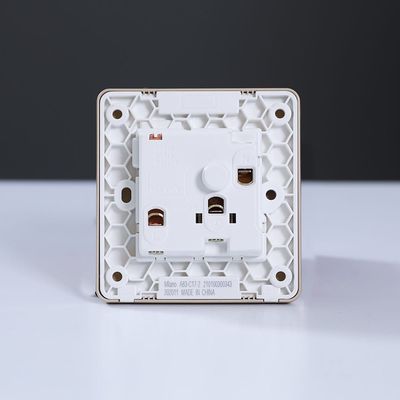 Milano 15A 3 Round Pin Switched Socket Gd Ps