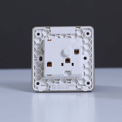Milano 15A 3 Round Pin Switched Socket Sl Ps